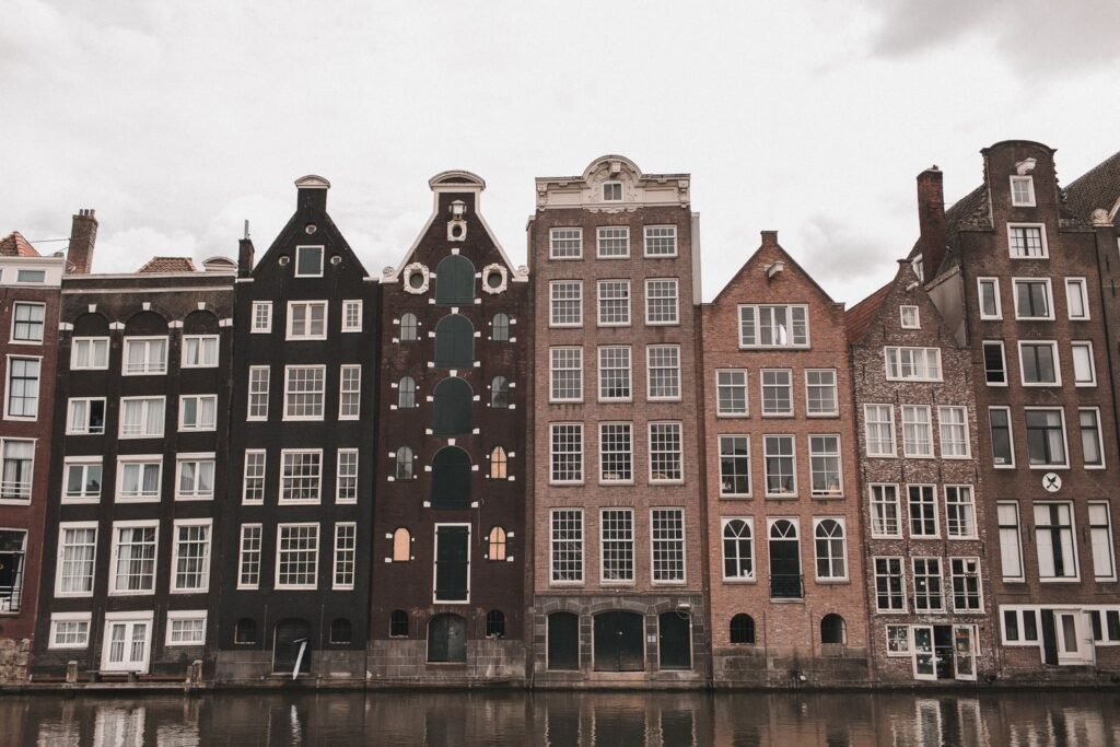 De grachten van Alkmaar, de stad vanaf het water