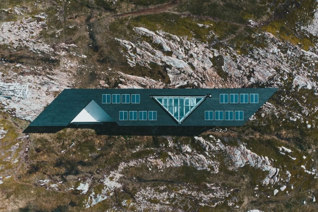Zonnepanelen op een monument in de Alkmaarse binnenstad